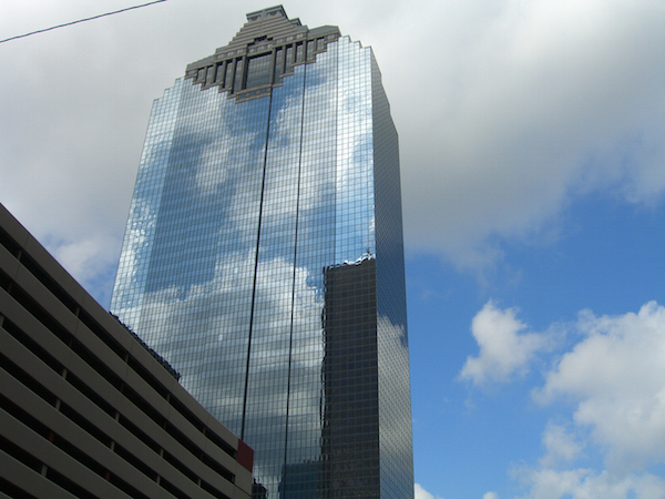 Heritage-Plaza-Houston-TX